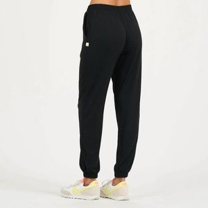 Vuori Boyfriend Jogger in Black Heather
